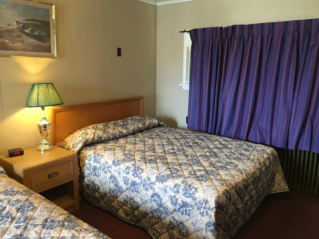 Shamrock Motel Мидленд Экстерьер фото