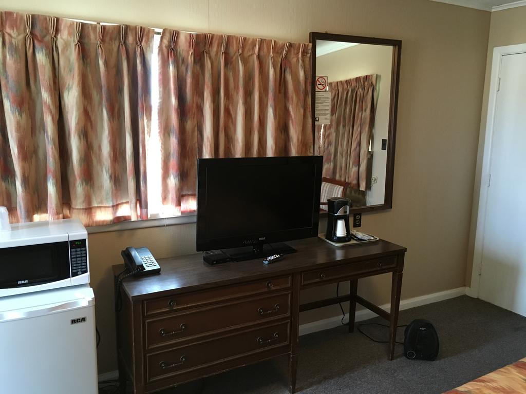 Shamrock Motel Мидленд Экстерьер фото