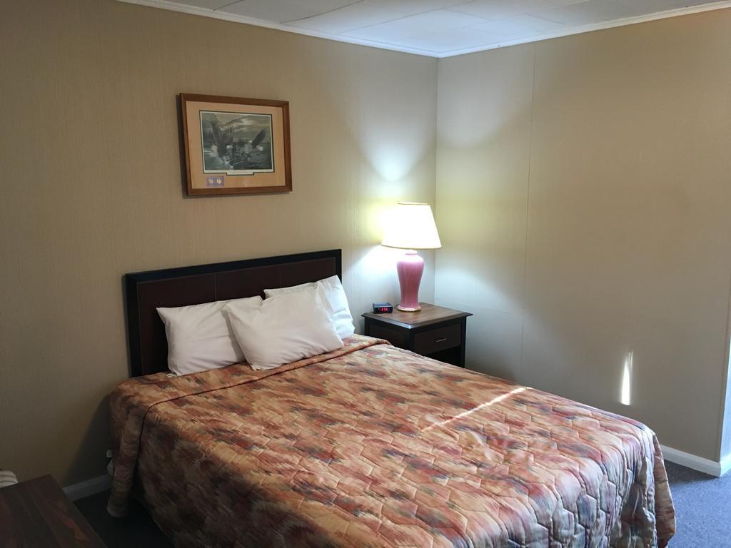 Shamrock Motel Мидленд Экстерьер фото