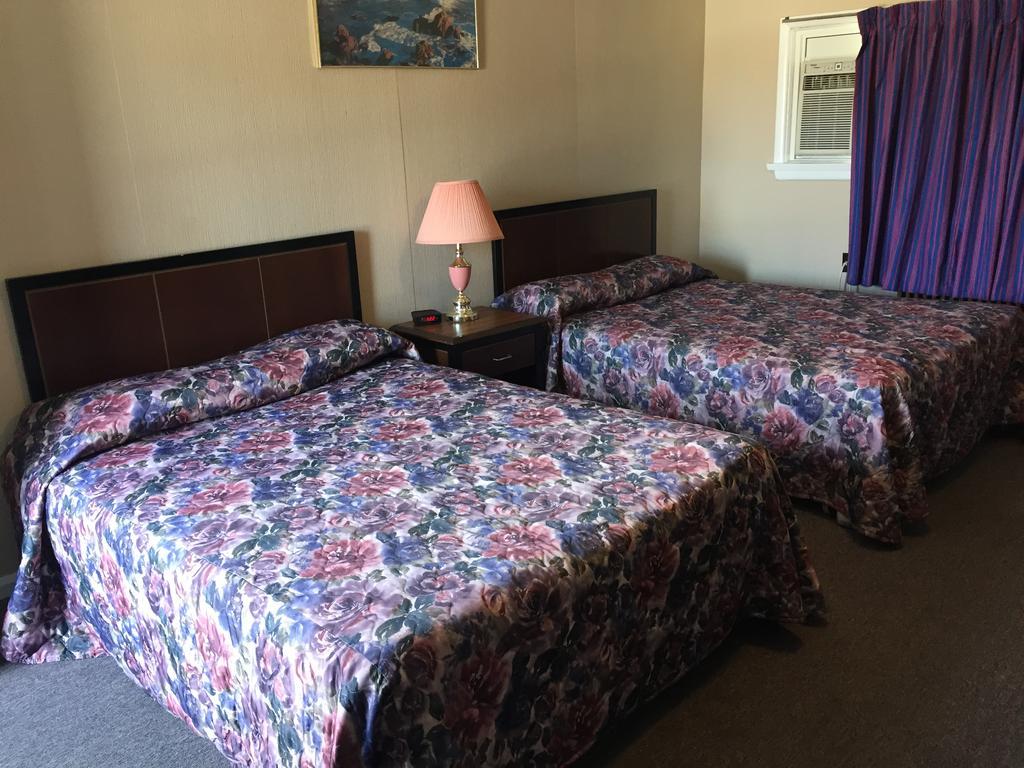 Shamrock Motel Мидленд Экстерьер фото