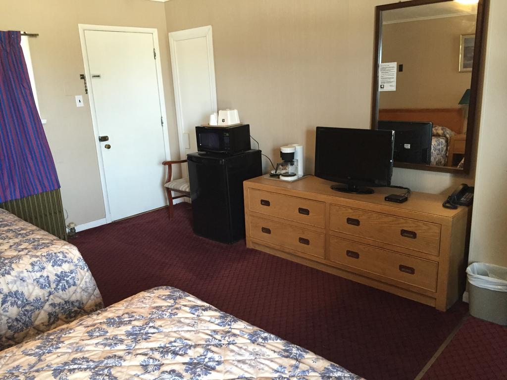 Shamrock Motel Мидленд Экстерьер фото