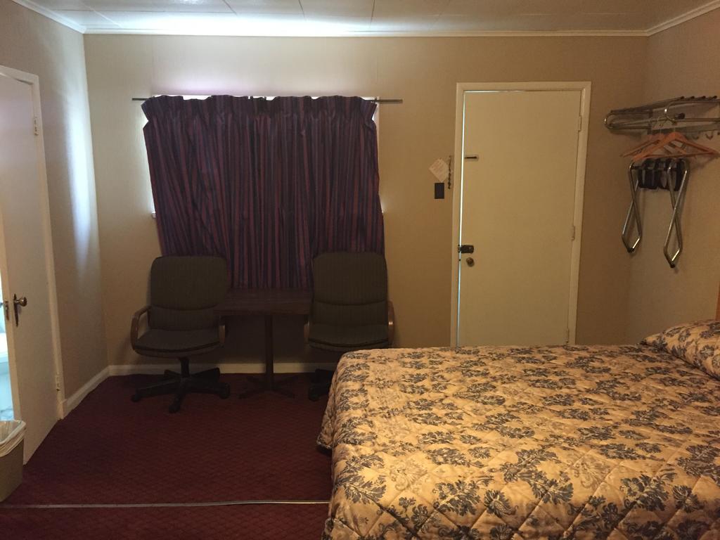 Shamrock Motel Мидленд Экстерьер фото