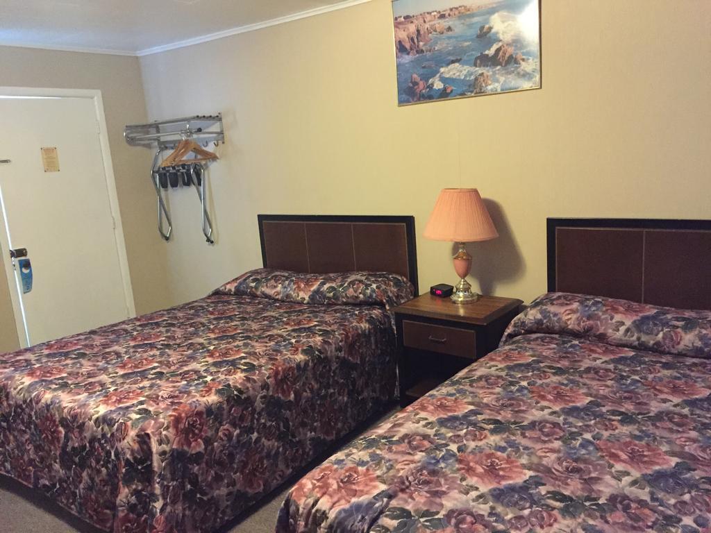 Shamrock Motel Мидленд Экстерьер фото