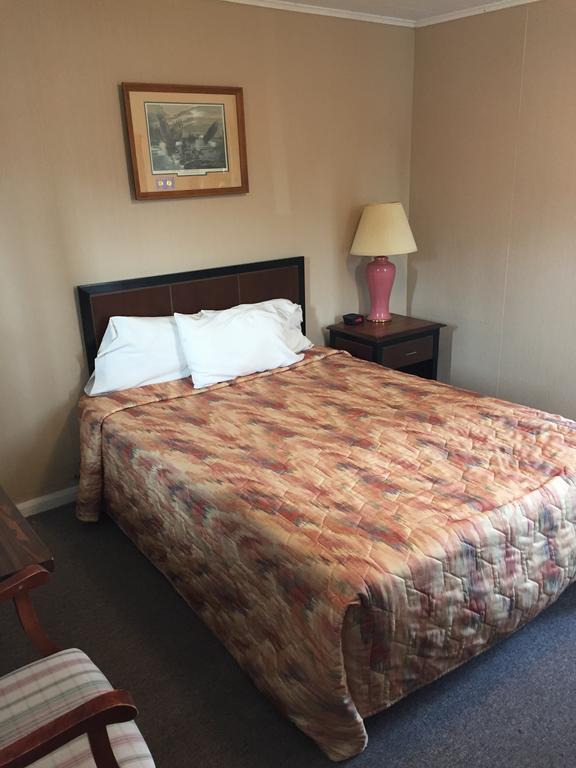 Shamrock Motel Мидленд Экстерьер фото