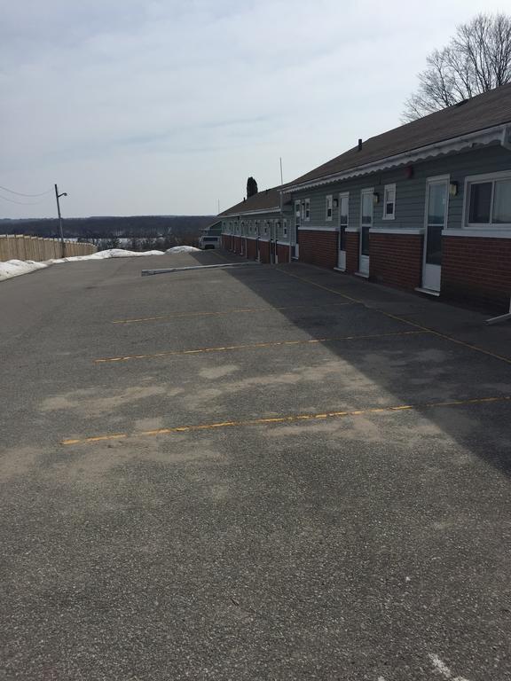 Shamrock Motel Мидленд Экстерьер фото