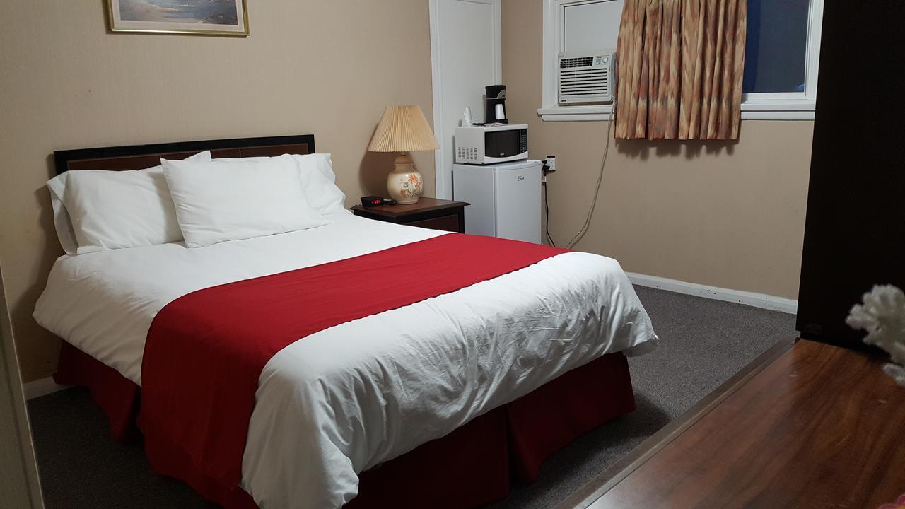 Shamrock Motel Мидленд Экстерьер фото