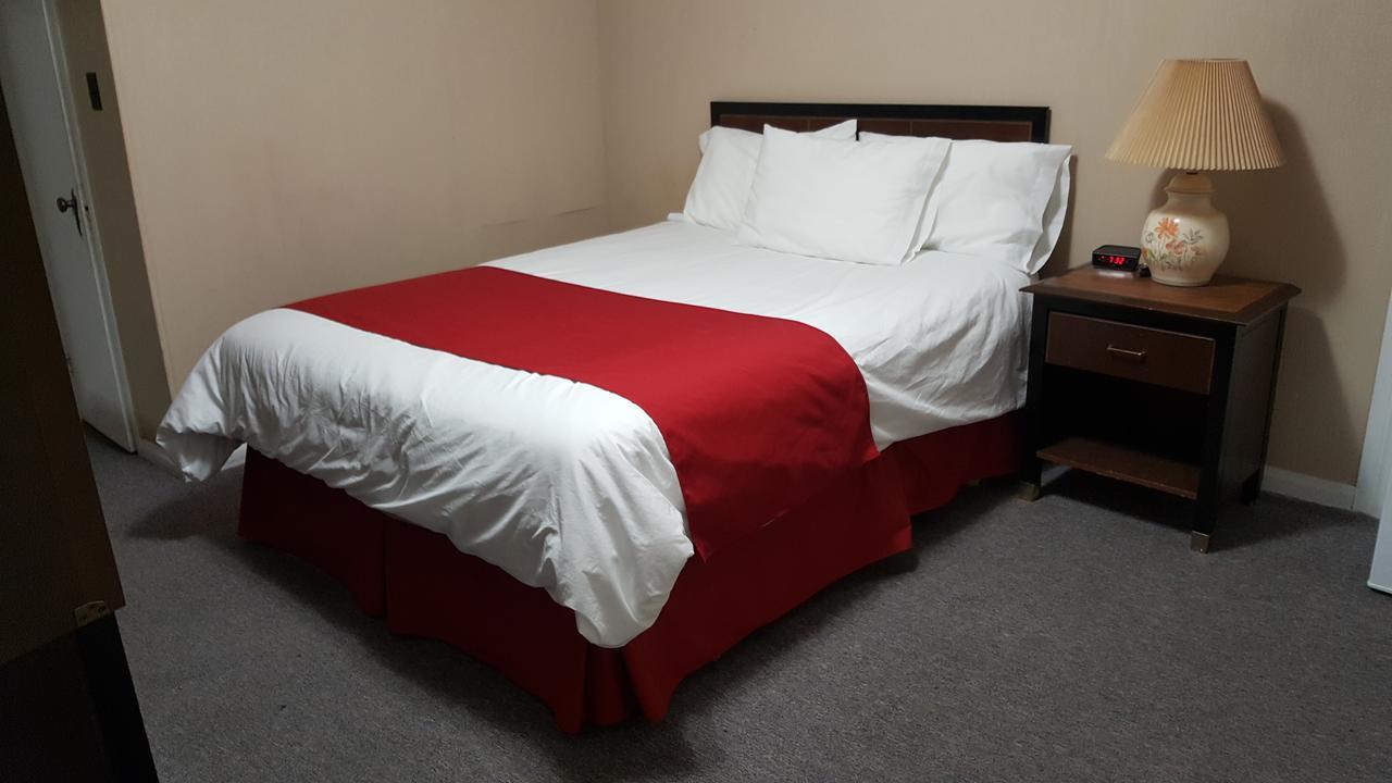 Shamrock Motel Мидленд Экстерьер фото